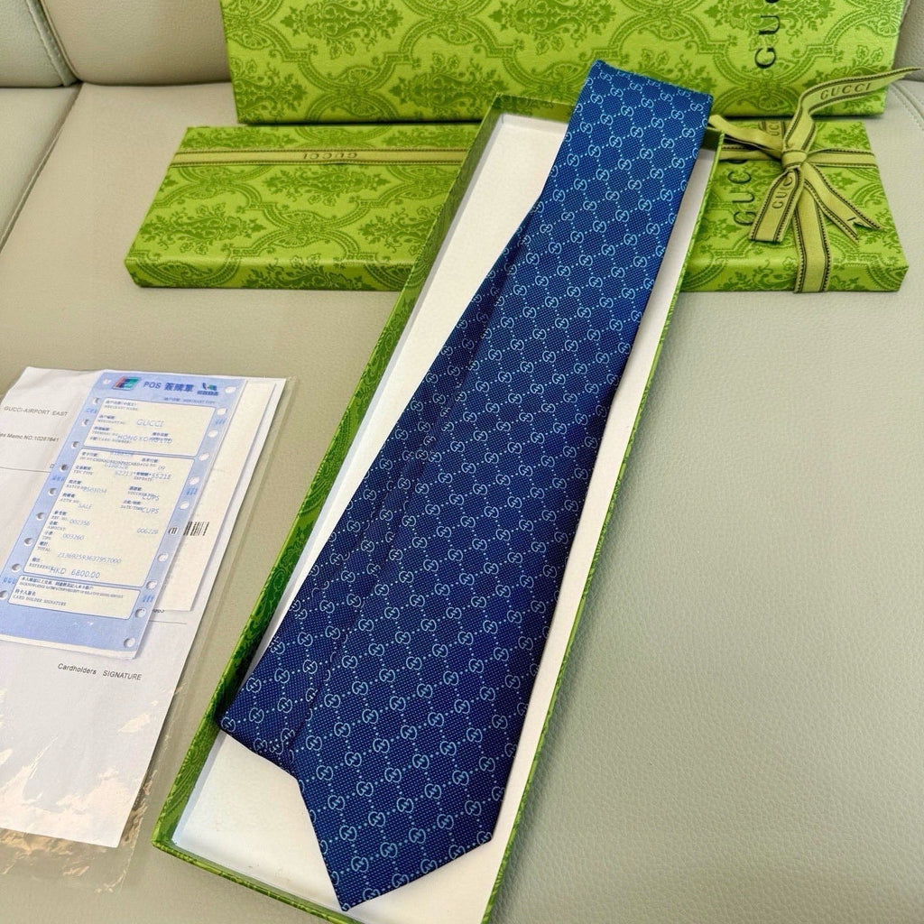 Gucci Style Men's GG Diamond Jacquard Silk Tie