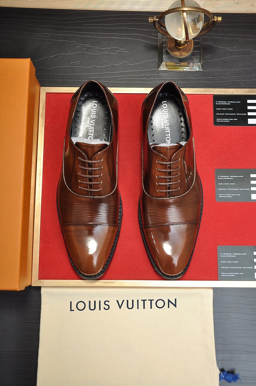 Louis Vuitton Lace-Up Dress Shoes