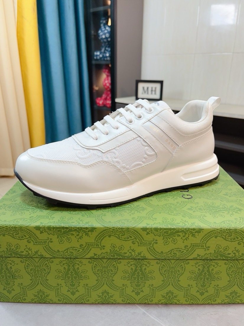 Gucci Men’s Textured Low-Top Sneakers